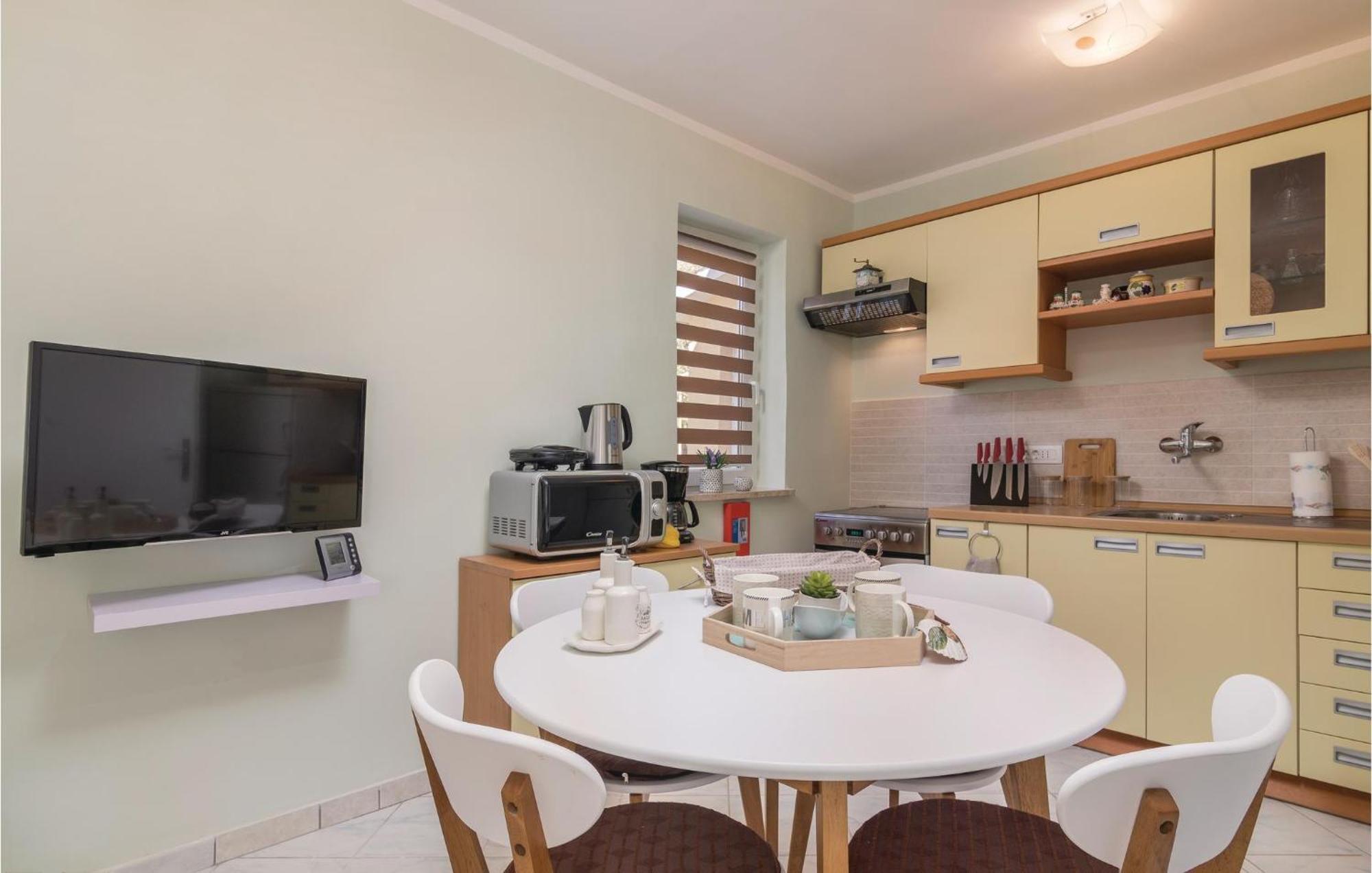 Amazing Apartment In Rabac With Wifi Raša Kültér fotó