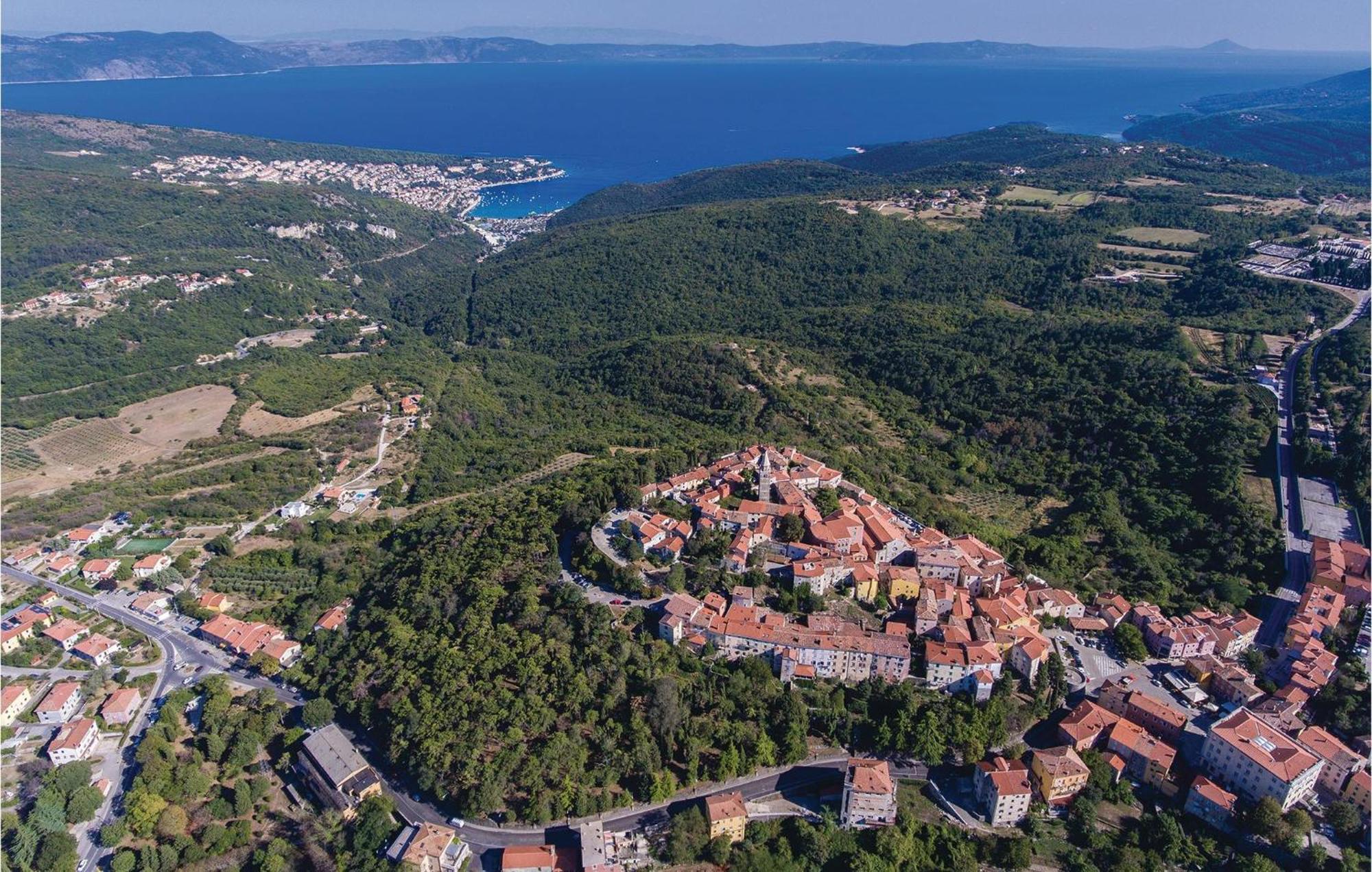 Amazing Apartment In Rabac With Wifi Raša Kültér fotó